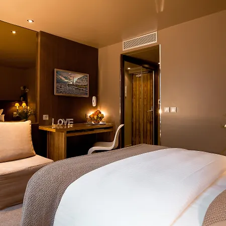Hotel B Montmartre Parigi