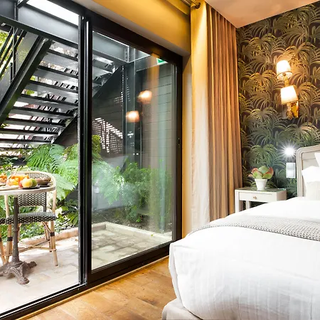 B Montmartre 4*