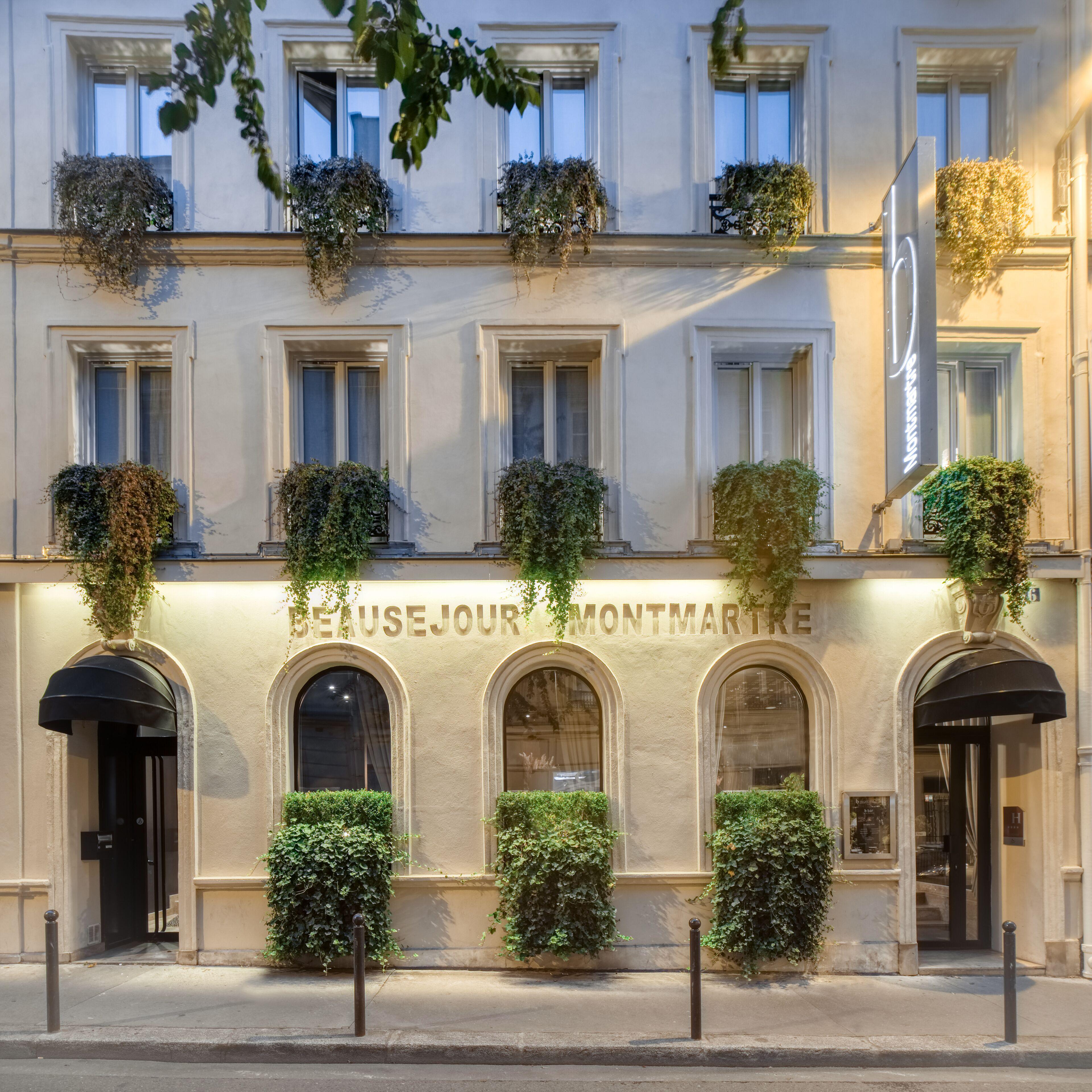 B Montmartre Hotel 4*